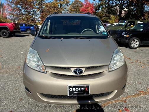 2010 Toyota Sienna LE