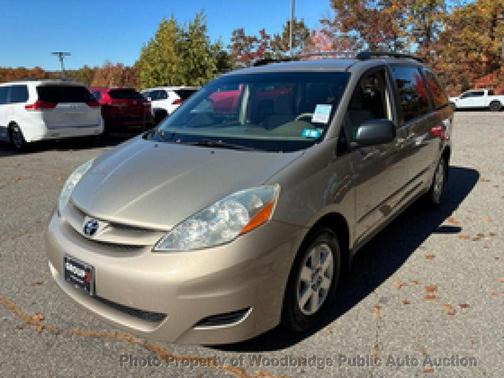 2010 Toyota Sienna LE