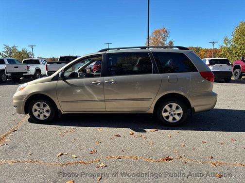 2010 Toyota Sienna LE