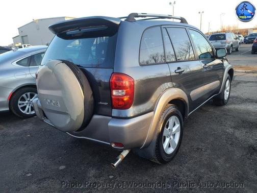 2004 Toyota RAV4 Base