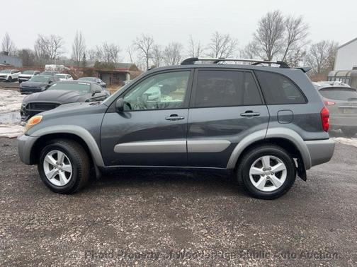 2004 Toyota RAV4 Base