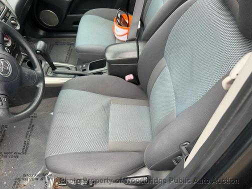 2004 Toyota RAV4 Base