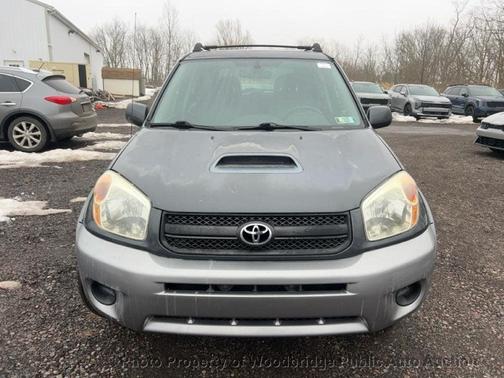 2004 Toyota RAV4 Base