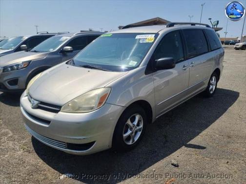 2005 Toyota Sienna LE