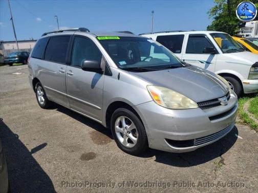 2005 Toyota Sienna LE