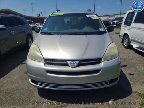 2005 Toyota Sienna LE