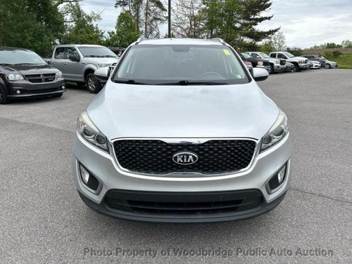 Sparkling Silver 2016 Kia Sorento LX
