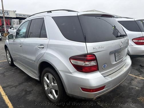2010 Mercedes-Benz M-Class ML 350 RWD 4dr ML350