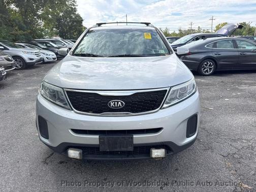 Bright Silver 2015 Kia Sorento LX