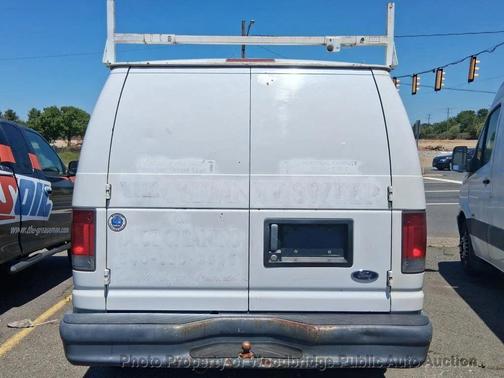 Oxford White Clearcoat 2005 Ford E150 Cargo