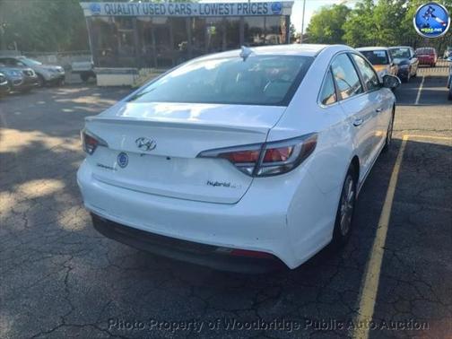 2017 Hyundai SONATA Hybrid SE