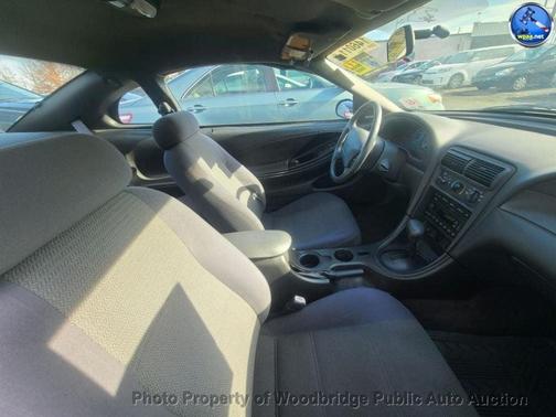 2004 Ford Mustang Base