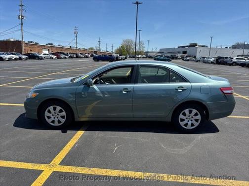2010 Toyota Camry LE