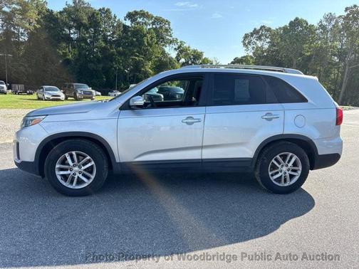 Bright Silver 2014 Kia Sorento LX
