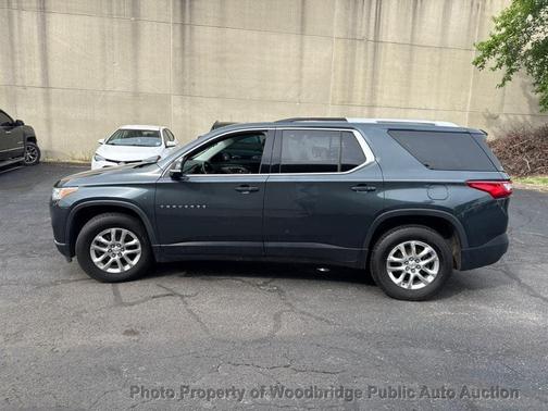 Gray 2018 Chevrolet Traverse LT Cloth