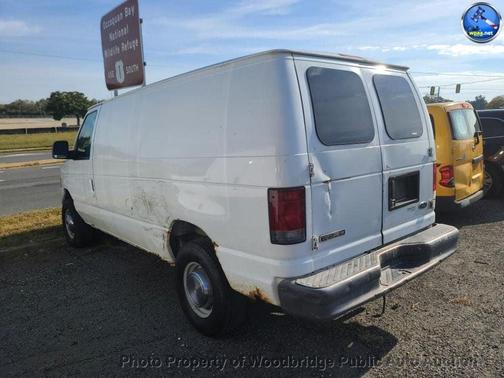 2006 Ford E250 Base