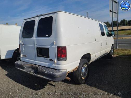 2006 Ford E250 Base