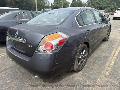 Gray 2010 Nissan Altima 2.5 S
