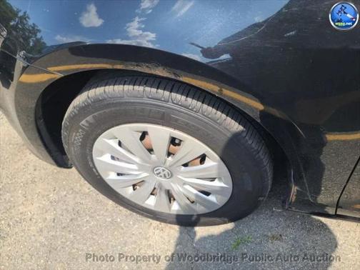 2015 Volkswagen Golf Launch Edition 2-Door