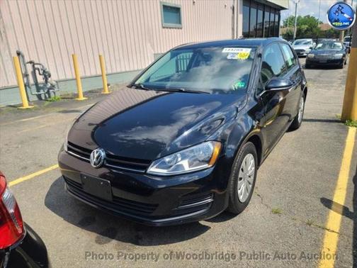 2015 Volkswagen Golf Launch Edition 2-Door