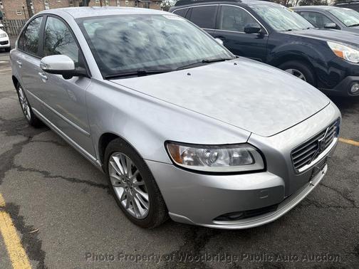 2010 Volvo S40 2.4i