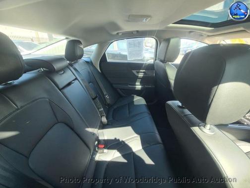 2016 Jaguar XF 35t Premium