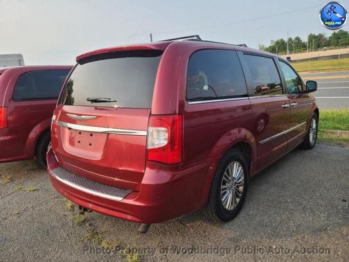 2013 Chrysler Town & Country Touring-L