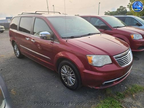 2013 Chrysler Town & Country Touring-L