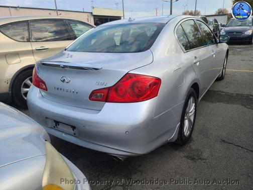 2010 INFINITI G37x Base