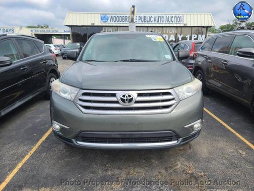 2013 Toyota Highlander SE