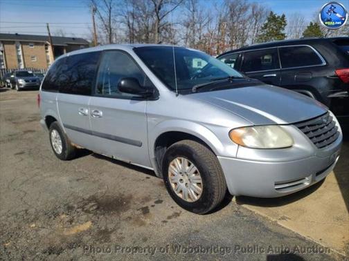 2006 Chrysler Town & Country Base