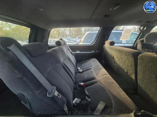 2002 Chevrolet Suburban 1500 LS