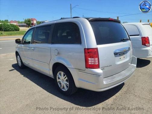 2009 Chrysler Town & Country Limited