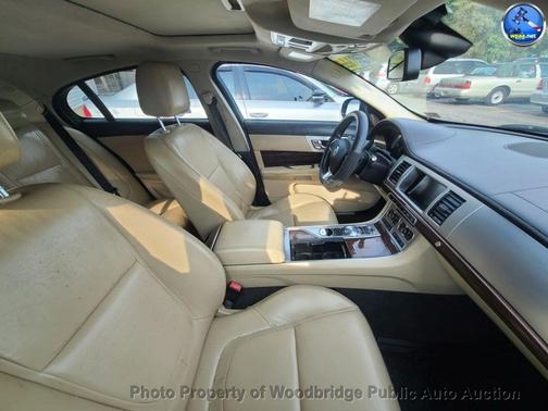 2013 Jaguar XF SC