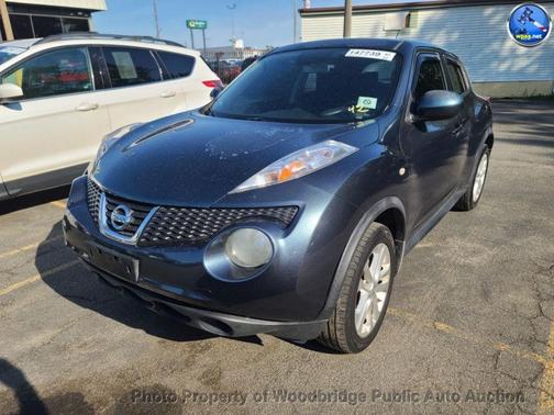 Gun Metallic 2012 Nissan Juke SV