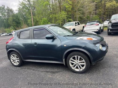 Gray 2012 Nissan Juke 5dr Wagon CVT SV AWD