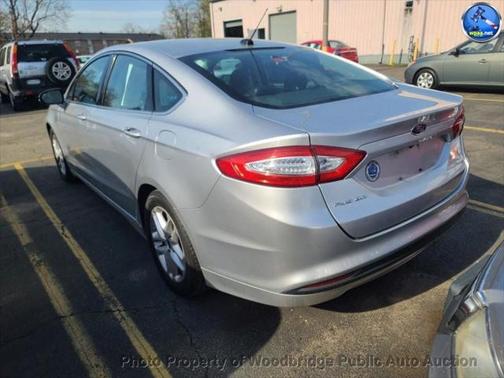 2016 Ford Fusion SE