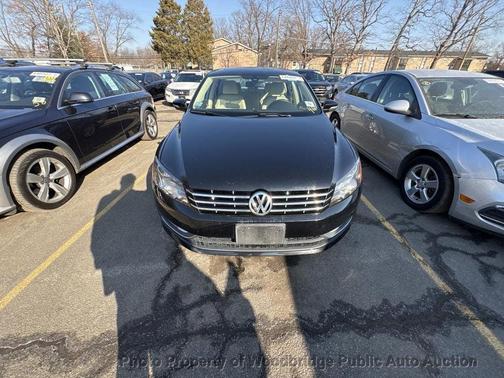 2013 Volkswagen Passat 2.5 SEL Premium