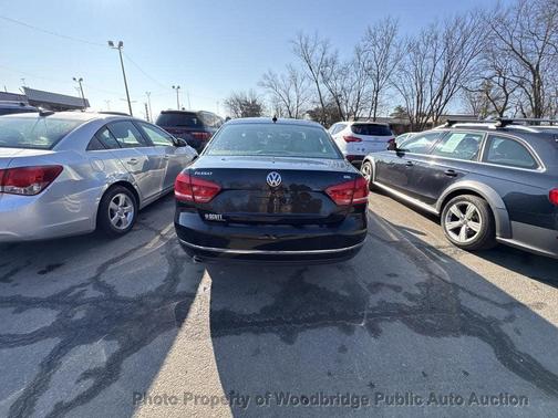 2013 Volkswagen Passat 2.5 SEL Premium