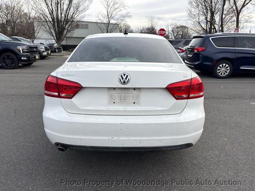 2013 Volkswagen Passat 2.5 SE