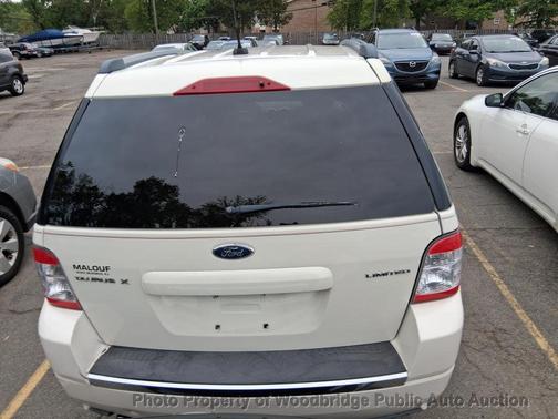 White 2009 Ford Taurus X Limited
