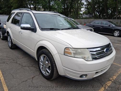 White 2009 Ford Taurus X Limited