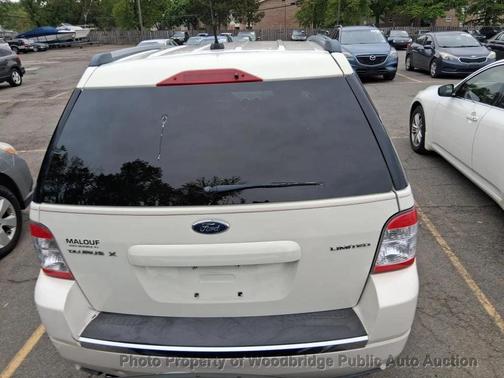 White 2009 Ford Taurus X Limited