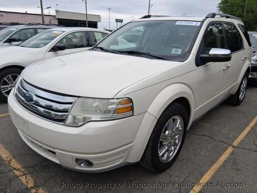 White 2009 Ford Taurus X Limited