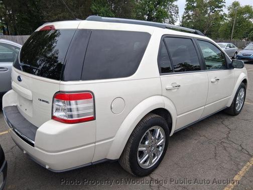 White 2009 Ford Taurus X Limited
