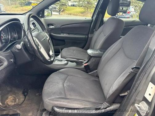 2013 Chrysler 200 Touring