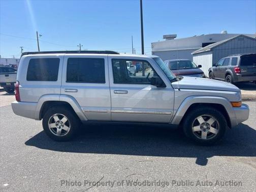 2010 Jeep Commander Sport