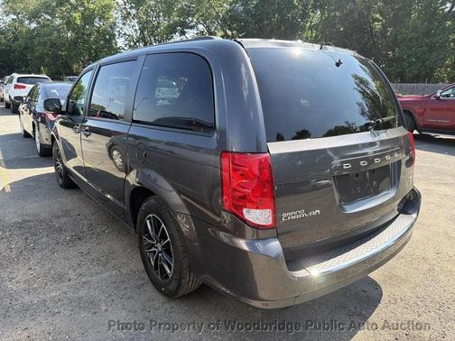 Granite Pearlcoat 2019 Dodge Grand Caravan GT