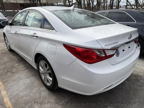 2011 Hyundai SONATA Limited