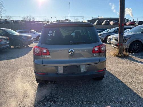 2010 Volkswagen Tiguan 2.0T Wolfsburg Edition